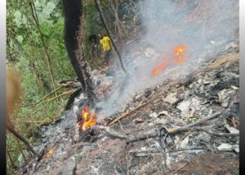 Military helicopter crash takes 8 lives – 5 government officials, 3 crew members